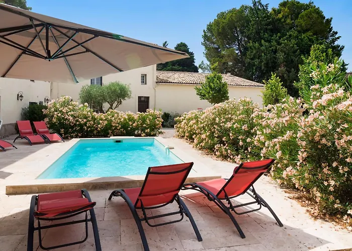 Avec Piscine Privee A La Campagne Proche De La Sud De La France *